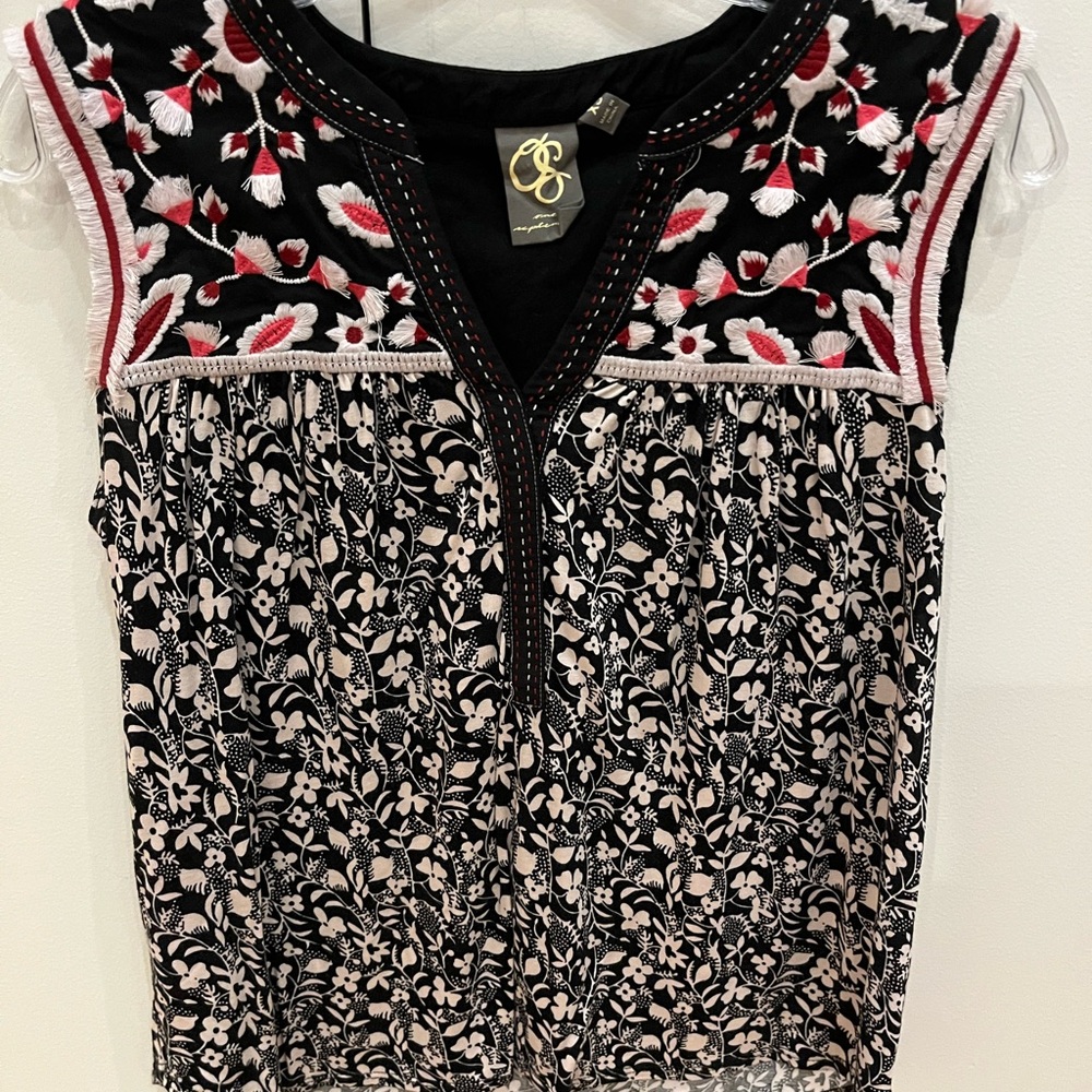 Anthropologie XS Black and White Blouse with Elegant Design